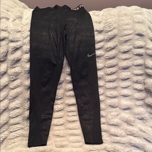 Nike Pro women’s Black Leggings - Size Medium
